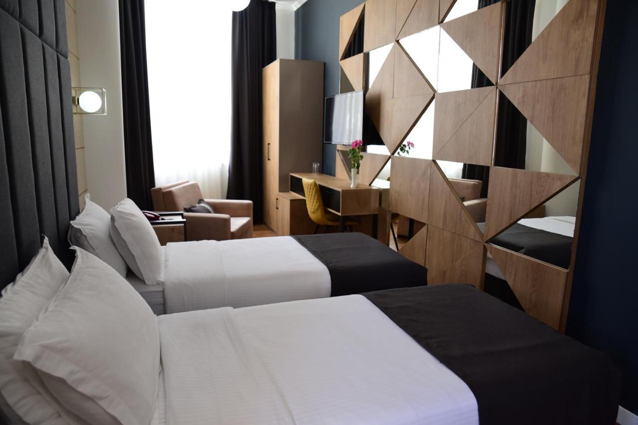 Hotel Comfort Tirana Exteriér fotografie