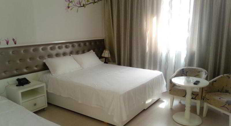 Hotel Comfort Tirana Exteriér fotografie