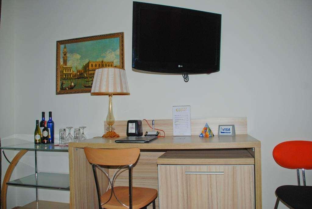 Hotel Comfort Tirana Pokoj fotografie